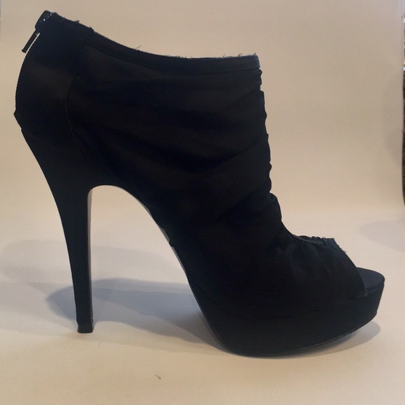 Chinese Laundry Peep Toe Stilettos - Picture 4 of 8